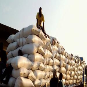  Produits Tropicaux - céréales  je suis b&eacute;ninois vivant au nord du pays. je suis &agrave; la recherche de partenaires acheteurs potentiel de soja maïs riz de montagne non d&eacute;cortiqu&eacute; s&eacute;same et autres d'origine du b&eacute;nin. .nous assurons le transport de la marchandise demander par le part