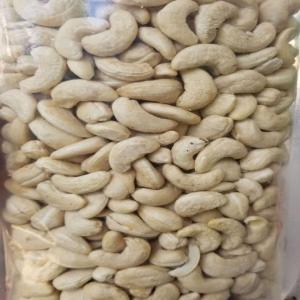  Noix De Cajou - fruits secs et graines grillées vente de noix de cajou d&eacute;cortiqu&eacute;s en grande quantit&eacute;e . calibre w320 et w240. quantit&eacute; minimum de commande 3 tonnes. prix comp&eacute;titif &eacute;crivez nous pour plus d'informations. 