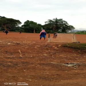  Vente De Hectare Titré En Pleine Capital Yaound - mine terrain concession nous mettons a la disposition des investisseurs une superficie de 1 hectare non morcelable, titré en pleine de yaoundé lit commercial bordure de route a raison de 200.000/m 2 toute la documentation est a jour la transaction se passera par devant notaire.--