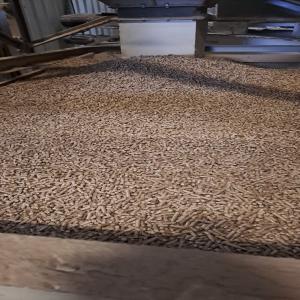  Pellet De Bois A1 En Plus - bois charbon fibre bonjour je vends pellet de bois a1 en plus. --en direct d'usine en turquie. --certification en r&egrave;gle. --capacit&eacute; de fabrication &agrave; la semaine 528 tonnes la semaine. --prix cif livraison port de marseille le havre,  italie --490  .--pour tous renseignements sur le teste et certific