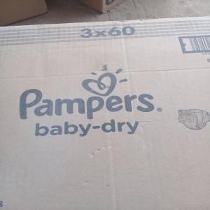  Couches Bébés, Rasoirs, Serviettes Hygiéniques - hygiene entretien nous disposons d'un large stock de couches bébés pampers,  de rasoirs de marque gilette,  de serviettes hygiéniques always,  de brosses et dentifrices oral b et plusieurs autres produits de consommation. n'hésitez à pas nous contacter pour toutes informations compl&ea