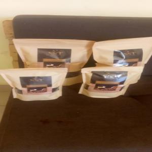  Café Touba Et 100% Robusta En Grande Quantité - boisson alcoolisée nous vendons du caf&eacute; touba et du caf&eacute; 100% en moulu et en grain nos caf&eacute; sont tri&eacute;es et fra&icirc;chement torr&eacute;fi&eacute; nos produits sont destin&eacute;es aux grossistes et aussi aux d&eacute;taillants nous livrons partout dans le monde 