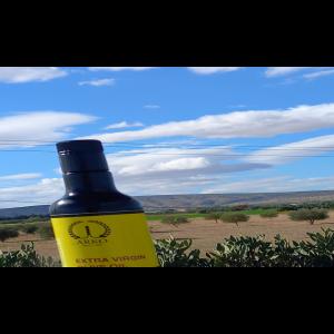  Huile D'olive Extra Vierge - huiles nous sommes leader en production de huile d olive depuis 1930 notre activite est du champs a la bouteile on valorise toutes la chaine de valeur ce qui garantie la qualite de notre produit