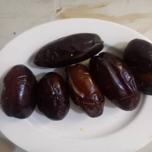  Vente Des Dattes Et Des Caroubes Brute - fruits et légumes nous sommes une groupe de soci&eacute;t&eacute; situ&eacute; en libye et en tunisie nous vous proposons nos produits diff&eacute;rents types de dattes et huile d'olive.huile d'olive extra vierge...farine ..merci de nous contacter sur notre email --pour vous passer des bon prix pour des quantit&eacut