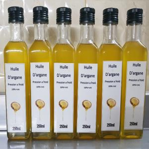  Fabriquant Des Huiles Végétales Et Essentielles - huiles nous sommes une coop&eacute;rative qui fabrique plusieurs huiles v&eacute;g&eacute;tales et essentielles. la mati&egrave;re premiere est de source marocaines,  et &eacute;trang&egrave;re.--huiles de nigelle--huile de coco --huile d'amande douce et am&egrave;re --huile de s&eacute;same --huile de cour