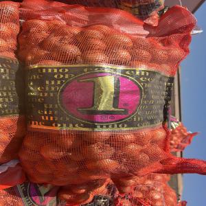  Grand Stock D'oignons Importé - fruits et légumes bonjour nous disposons d'un très grand stock d'oignons disponible sur dakar déjà dédouané en sac de 25kg.--clients intéressés merci de nous contacter.