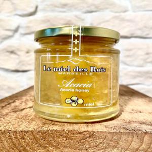  Miel D'acacia Avec Rayon En Pot De 250g 4 ht/pot - produits sucrés grossiste en miel de france et du monde. nos avons en stock plus de 30 sortes de miel bio et conventionnel. ils sont non m&eacute;lang&eacute;s non pasteuris&eacute;s brut non filtr&eacute;s extrait &agrave; froid. nous vendons en vrac ou en pots. exp&eacute;dition en france ou &agrave; l'&eacu