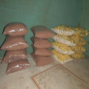 Achat  - caf cacao th bonjour je suis belge d'origine camerounaise fils d'un encadreur sodecao nous sommes une coopérative familiale nous vendons du beurre et de la poudre de cacao 100% biologique nous sommes à la recherche de partenaires ou acheteurs 