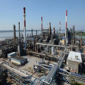  Petroleum Products - petroleum gas search for serious customers----our rafinerie have the following products----brent; gasoil; diesel; jet fuel ; hsfo----we deliver all over the world----our company promises you a quick deal,  and sécure----contact me for more information