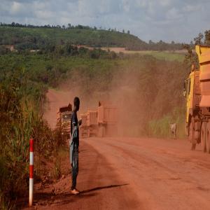  Vente Minerai De Bauxite 200 000 T/ An - mine terrain concession vente de minerai de bauxite guinee. quantit&eacute; 1 200 000 t /an sur contrat de 10 ans. une teneur de 45% en alumine et de 3% en silice. contactez nous si int&eacute;ress&eacute;s.