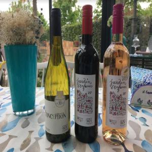  Offres De Vins - boisson alcoolisée 1er vin nom cuv&eacute;e jardin d enfance couleur ros&eacute; appellation igp coteaux du pont du gard mill&eacute;sime 2021 quantit&eacute; 2400 bouteilles (soit 4 palettes pleines) prix propos&eacute; 1.80  ht / bouteille 2&egrave;me vin nom cuv&eacute;e jardin d enfance co