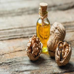  Walnut Oil ,huile De Noix 10-400 Ton - huiles une entreprise roumaine recherche des clients pour l'huile de noix grands volumes excellente qualit&eacute; bons prix