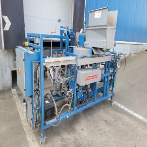  Banc Couseur Sac Papier - matériels machines vds banc couseur sacs papier,  marque upmann,  année 2006,  bon état général,  révision à faire avant la mise en service. 10 000 € à débattre.