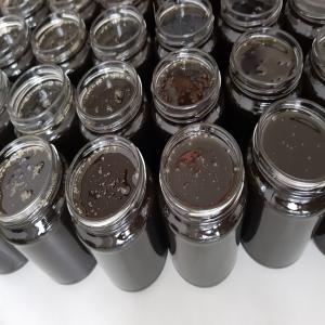  Miel Noir Royal Bio - produits sucrés je vous propose notre miel noir royal bio. gout sublime,  c'est l'un des miels les plus riches au monde en antioxydants et oligoéléments. conditionnement en vrac. facture,  certificat bio et traçabilité garantie. notre entreprise est basée à marseille. le stoc