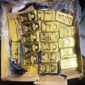  20kgs Of Pure Gold Bars For Sale In Qatar - metals looking for a serious buyer who is interested in gold  we have 20kgs in qatar --purity 99.99--carats 24--price 40k usd--message me if you are interested and for the pictures --