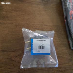  Fiches Femelles Et Males En Caoutchouc - autres je vend un stock de 10 000 pi&egrave;ce de fiches male et femelles en caoutchouc,  ce lot provient d'un d&eacute;stockage de yes &eacute;lectrique --valeur marchande plus de 60 000 euros