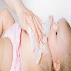  Première Et Deuxième Qualité Couche - hygiene entretien nous offrons des couches de première et deuxième qualité à nos clients au prix le plus abordable. nous pouvons fournir des produits dans des emballages de vente au détail ou en balles de gros.