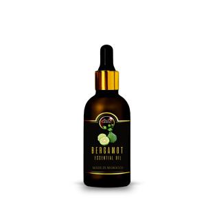  L'huile Essentielle De Bergamote - huiles l'huile essentielle de bergamote provient du fruit de la bergamote,  qui pousse principalement en calabre (italie). --cette huile a un effet calmant et son parfum apaise l'esprit. purifiante,  idéale en diffusion. egalement elle purifie l'air tout en apportant détente et humour.--elle a 