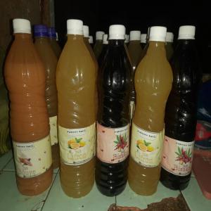  Jus D'hibiscus Blanc ,rouge Du Bouye - boissons non alcolisée nous somme une petite entreprise qui vient de voir le jour . nous produisons des jus d'hibiscus blanc , rouge du bouye , du gingembre,  du wass et du cocktail et des conserves de mangue,  papaye,  maad.....recherche de partenaires financières pour développé l'entreprise afin de trouv