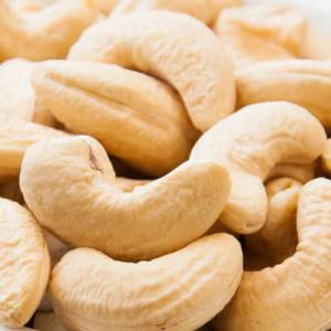  Noix D'acajou - fruits secs et graines grillées ----nous sommes ravis de vous proposer une opportunit&eacute; exceptionnelle d'acqu&eacute;rir des noix d'acajou de la plus haute qualit&eacute;,  directement de la r&eacute;gion de la casamance au s&eacute;n&eacute;gal. avec une disponibilit&eacute; impressionnante de 400 tonnes,  nous sommes prets &