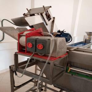  Ligne De Production Frite Fraiche - matériels machines  vend ligne compl&egrave;te de production frites fra&icirc;ches en tr&egrave;s bon &eacute;tat g&eacute;n&eacute;ral elle ee compos&eacute; d une &eacute;plucheuse de deux convoyeurs d un coupe frite d une trieuse calibreuse etc