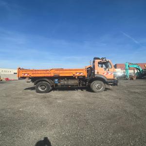  Mercedes Benne 4x4 Sk 20 24 - transport transit logistique bonjour----disponible à la vente----type- camion tri benne --marque- mercedes benz --modele- sk 20 24 --moteur- 6 cylindres --puissance- 240 chevaux--annee- 1997--kilomètres- 168000--plaque setra --boite mécanique ----très bonne état ----carte grise----machine pret