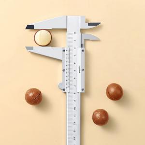  Noix De Macadamia De Qualité Supérieure - fruits secs et graines grillées les noix de macadamia sont riches en nutriments avec une teneur en huile de 70 &agrave; 79 %. ils sont particuli&egrave;rement riches en acides gras insatur&eacute;s principalement l’acide ol&eacute;ique et l’acide palmitique. le rapport entre les acides gras insatur&eacute;s et les acides gras sa