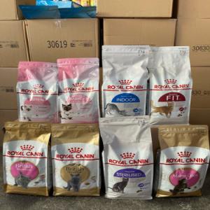  100% Natural Royal Canin Dog Cat Food - feed we were the first to meet the different needs of small,  medium and large breeds,  and to develop breed specific foods.----natural defences- helps support the dog's natural defences,  thanks particularly to an antioxidant complex and manno-oligo-saccharides.----high digestibility- helps promote optimal