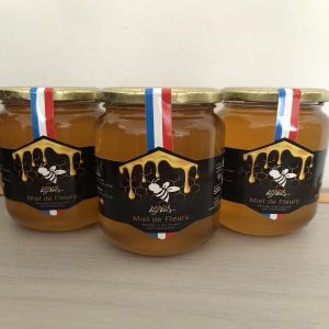  Miel En Seau - autres bonjour nouveau apiculteur professionnel dans la somme ,  je recherche acheteur de miel été dominance tilleul en pot ou en seau environ 80 100kilo ----le miel a durci mais est toujours de qualité pour produire miel crémeux gâteau bonbon pain d'épice nougat etc
