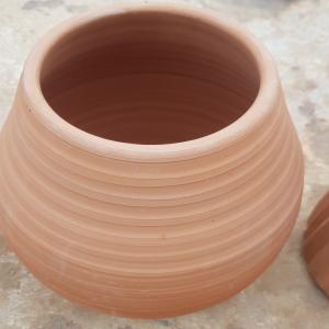  Poterie Artisanale - horticulture plante biocarburant vente des poterie artisanale vases et anfore  pour decoration intérieure et extérieur céramique émaillée. 