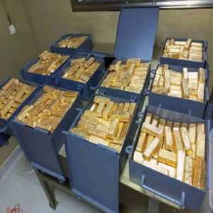  Vendeurs D or Et Diamants - métaux  nous avons de l or et du diamant &agrave; vendre  quantit&eacute; 1500 kg de lingots/lingots d'or &agrave; vendre finesse 23+ puret&eacute; en carrat 96 7 %+ quantit&eacute; 50 1000 kg garantie de paiement apr&egrave;s test final origine ouganda et cameroun nous recherchons des ach