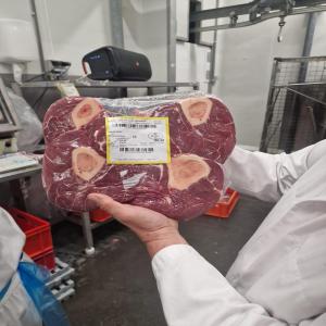  Viandes Halal Sans Électronarcose - viandes et oeufs bonjour,  nous exportons &agrave; partir de la pologne vers toute l'europe,  le moyen-orient et l'afrique du nord tout type de viande et volaille halal certifi&eacute; ou non sans &eacute;lectronarcose.----nous avons nos propres sacrificateurs sur place qui se chargent de chaque bete et/ ou volaille u