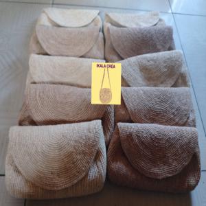  Crochet Raphia - matiere vegetale bonjour,  nous fabriquons des sacs en raphia &agrave; madagascar avec nos propres mod&egrave;les et nous cherchons des clients &agrave; l'&eacute;tranger qui pourront recevoir nos produits. merci beaucoup!  ...--