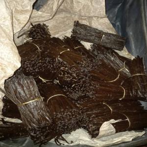  Vanille Des Îles Comores - patisserie bonjour, --j’ai 17 kilos de gousse de vanille des île comores.--je cherche un acheteur de vanille sur paris-- n'a rien à envier à ses cousines de la réunion et de  madagascar sur le plan qualité.-- ces gousses mesurent entre 13 et 15 cm de longueur fourni avec un cer