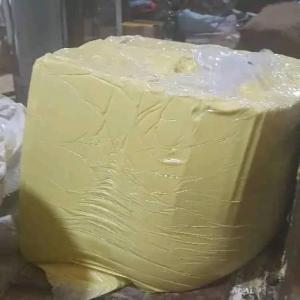  Beurres De Karité - matières grasses vous avez  besoin  de  beurres de karité  nous en avons  beaucoup  à un prix  abordable  j'ai pas de certificat  de beurres  de karité  ni d'autres  documents  seulement  je  peux  faire une facture  si vous etes intéressés j'en ai une énorme quantité