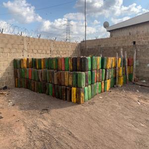  Huile Végétale Brute De Coton - huiles nous sommes une entreprise agro industrielle. notre usine produit des aliments betails notamment du tourteau de coton au nord de la cote d ivoire (korhogo) et nous disposons d huile v&eacute;g&eacute;tale brute de graines de coton conditionn&eacute;es dans des bidons de 25 litres . nous sommes &agra