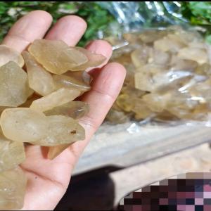  Pierre De Quartz Jaune - pierre roche le quartz jaune,  avec sa teinte chaleureuse et son &eacute;clat naturel,  apporte une touche de lumi&egrave;re et de sophistication &agrave; tout espace. que vous soyez un professionnel de la d&eacute;coration int&eacute;rieure,  un architecte paysagiste ou un artisan &agrave; la recherche de mat&eacu