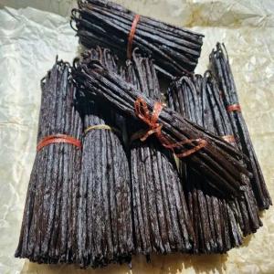  Madagascar Vanilla Beans - aromatic spices we export the bourbon vanilla and give to our customers ( retail wholesale industry ) the best product at the best price. specification moisture 30% 35% vanillin 1 6% 2 4% length 15cm 20cm maturity 100% payment terms t/t transfer or other delivery lead time with 7 working days via
