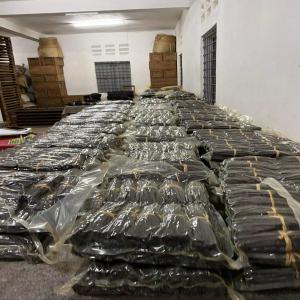  Vanille De Bourbon - épices aromates notre soci&eacute;t&eacute; travaille exclusivement sur demande client et ne propose pas de catalogue. nous proposons en moyen et gros volume de la vanille madagascar biologique ou conventionnelle en gousse enti&egrave;re (carton minimum de 10/25kg en poche sous vide 250gr/500gr/1kg sur demande