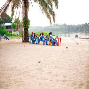  Terrain Batir Sur Une Plage Au Bord De L'eau - mine terrain concession **opportunité d'investissement exceptionnelle - terrain sur la plage au bord de l'eau,  face à la rivière tshopo à kisangani ,  rd congo.----vous recherchez un investissement lucratif dans un emplacement privilégié avec un fort potentiel de développemen