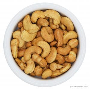  Noix De Cajou Grillés En Vente - fruits secs et graines grillées nous disposons d'une quantité importante de noix de cajou grillés à vendre. veuillez bien vouloir nous contacter pour vos commandes. nous vous faisons la tonne à prix très intéressant. conditionnement à définir.