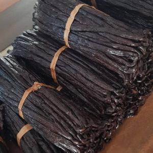  Vanille Bourbon Du Madagascar - épices aromates gousses de vanille de madagascar,  14-19 cm,  disponibles maintenant avec certificats d'origine et phytosanitaires !----plongez dans l'essence envo&ucirc;tante de la vanille de madagascar avec nos gousses premium,  soigneusement s&eacute;lectionn&eacute;es pour leur qualit&eacute; incomparable.----orig