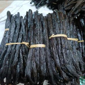  Vanille Première Qualité - épices aromates bonjour, --nous somme vendeur de vanille de madagascar tel que poudre,  caviar,  gousses comme bourbon et tk 15,  16,  17,  18,  19,  20cm monté avec taux de vanilline supérieur à 1.6% . vanille très parfumée,  souple,  charnue et grasse. nous pouvons aussi vous fournir tous