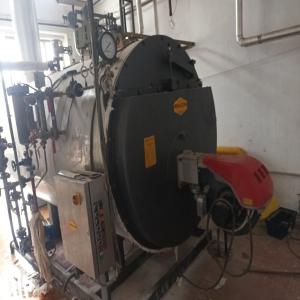  Chaudiere Vapeur Usage Industrilelle - autres chaudière à vapeur italienne à tube de fumée,  à usage industriel. marque mingazzini.--production de vapeur 1.500 kg/h à 12 bar. la chaudière est entretenue et fonctionne. 