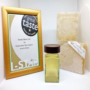  Vends Miel D'acacia - produits sucrés bonjour, ----je vous propose mon miel d'acacia. récolte 2024. origine hongrie.----récolté dans un parc national au cœur de la hongrie.----fourni avec analyse. traçabilité garantie. ----disponible en vrac ou conditionné en pots de différentes vari