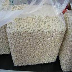 Amandes De Cajou - autres nous sommes fiers de vous présenter notre gamme exclusive d'amandes de cajou de première qualité,  parfaites pour ravir vos clients exigeants. avec notre engagement envers la qualité et la fraîcheur,  vous pouvez etre assurés que nos produits répondront 