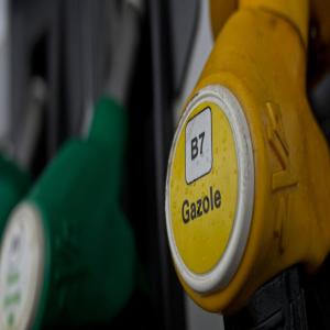  Recherche Acheteur - pétrole gaz nous recherchons des acheteurs s&eacute;rieux pour un stock de 35 millions de litres de gasoil disponibles &agrave; dakar &agrave; --430 fcfa le litre.--si vous etes int&eacute;ress&eacute; pr&eacute;parez un bon de commande et contactez-nous.--merci 