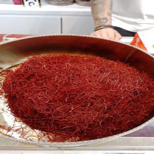  Vente De Safran - épices aromates je propose du safran en gros au cameroun provenant directement d'iran. il est conditionn&eacute; en bo&icirc;tes. exp&eacute;dition assur&eacute;e dans tout le cameroun.