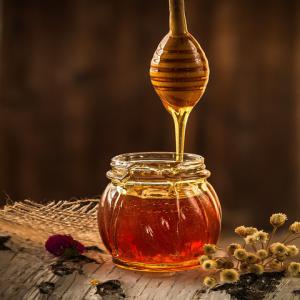  Miel De Millefleurs De Montagnes - produits sucrés  nous sommes une entreprise bas&eacute;e en france. nous importons du miel fleurs pur et rare sans produits chimiques des montagnes qui a un tr&egrave;s grand succ&egrave;s. il nous reste actuellement moins de 100kg avant le prochain arrivage en septembre 2025. vous pouvez avoir des &eacut