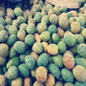  Vendue Les Fruits - fruits et légumes je cherche un ou biens des clients qui son intéressons d'achete des fruits et des légumes avec des quantités qui je peux délivrer a son position ou ces locaux commerciaux. merci 
